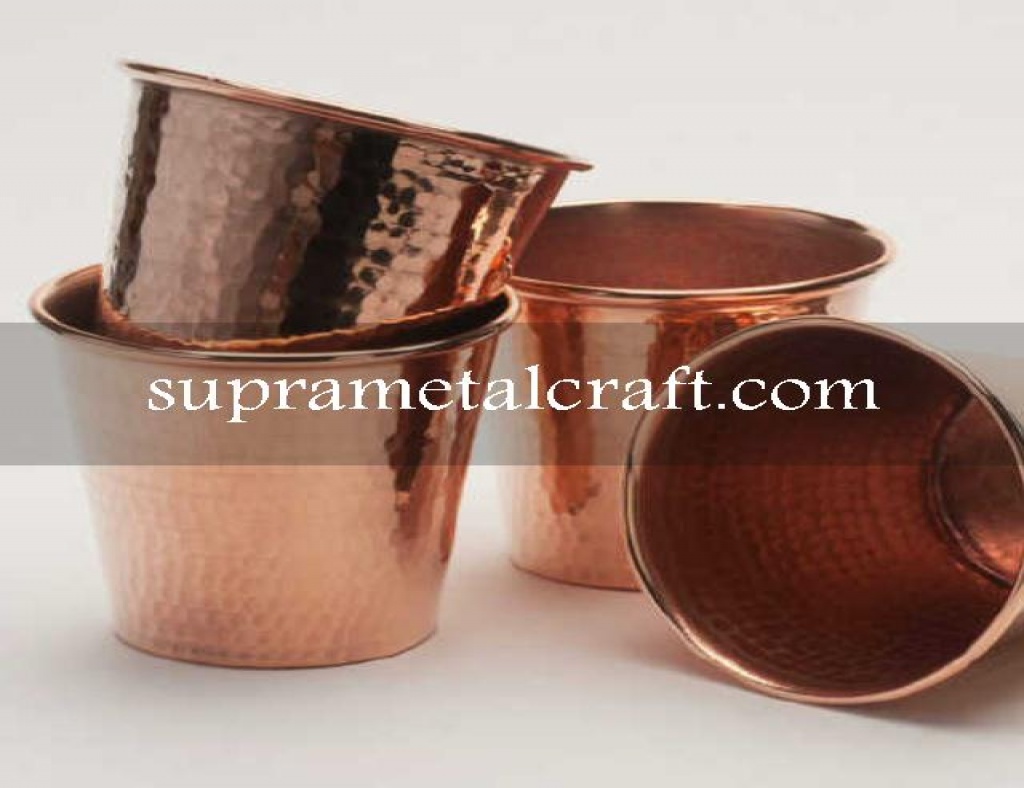 Copper mug atau mug berbahan tembaga. Ukuran bisa kami buatkan sesuai keinginan Anda. Mug tembaga bergaya Moscow 