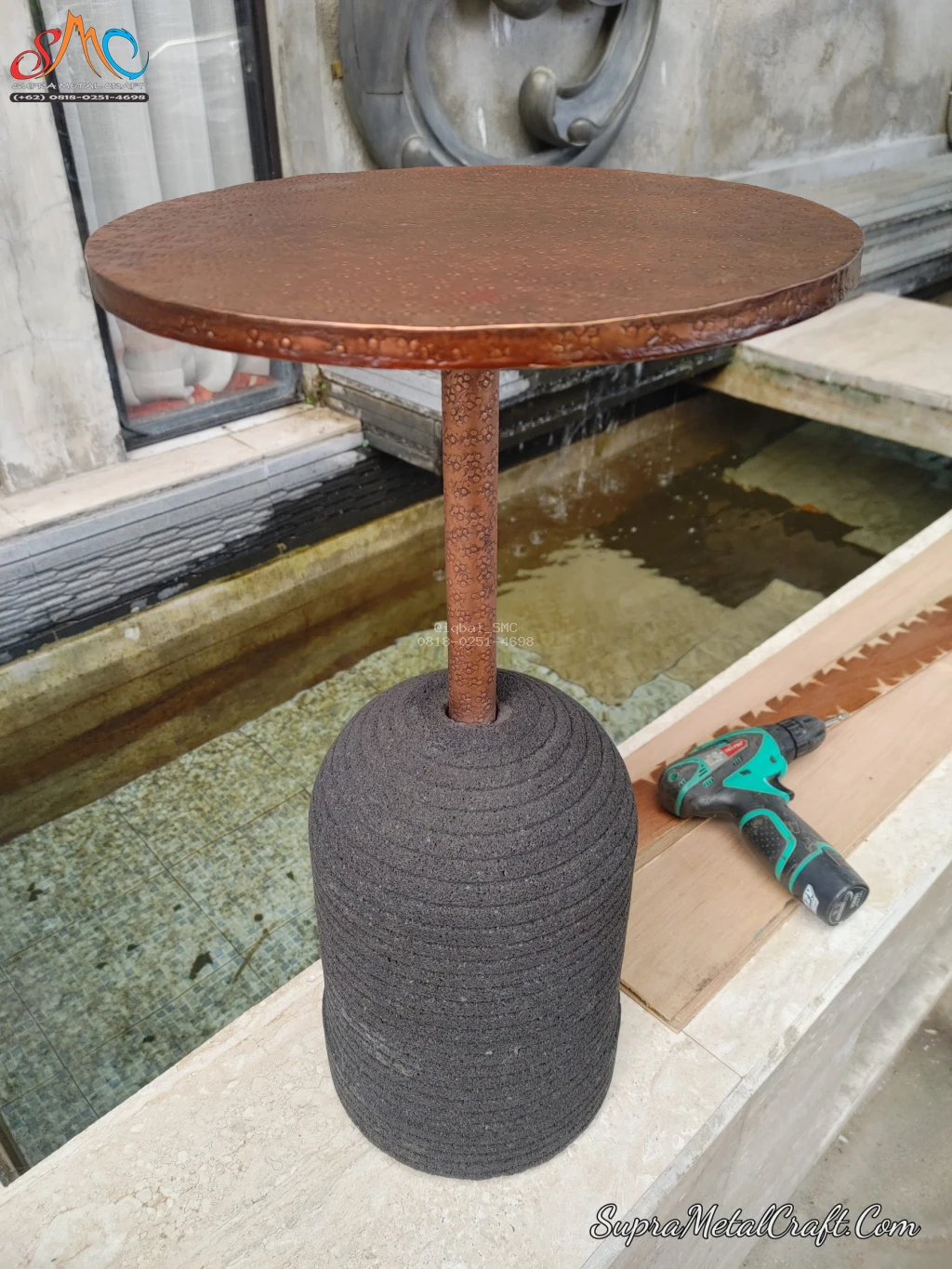 Meja-Batu-Alam-Kombinasi-Tembaga-Furniture-Estetik-Modern-256