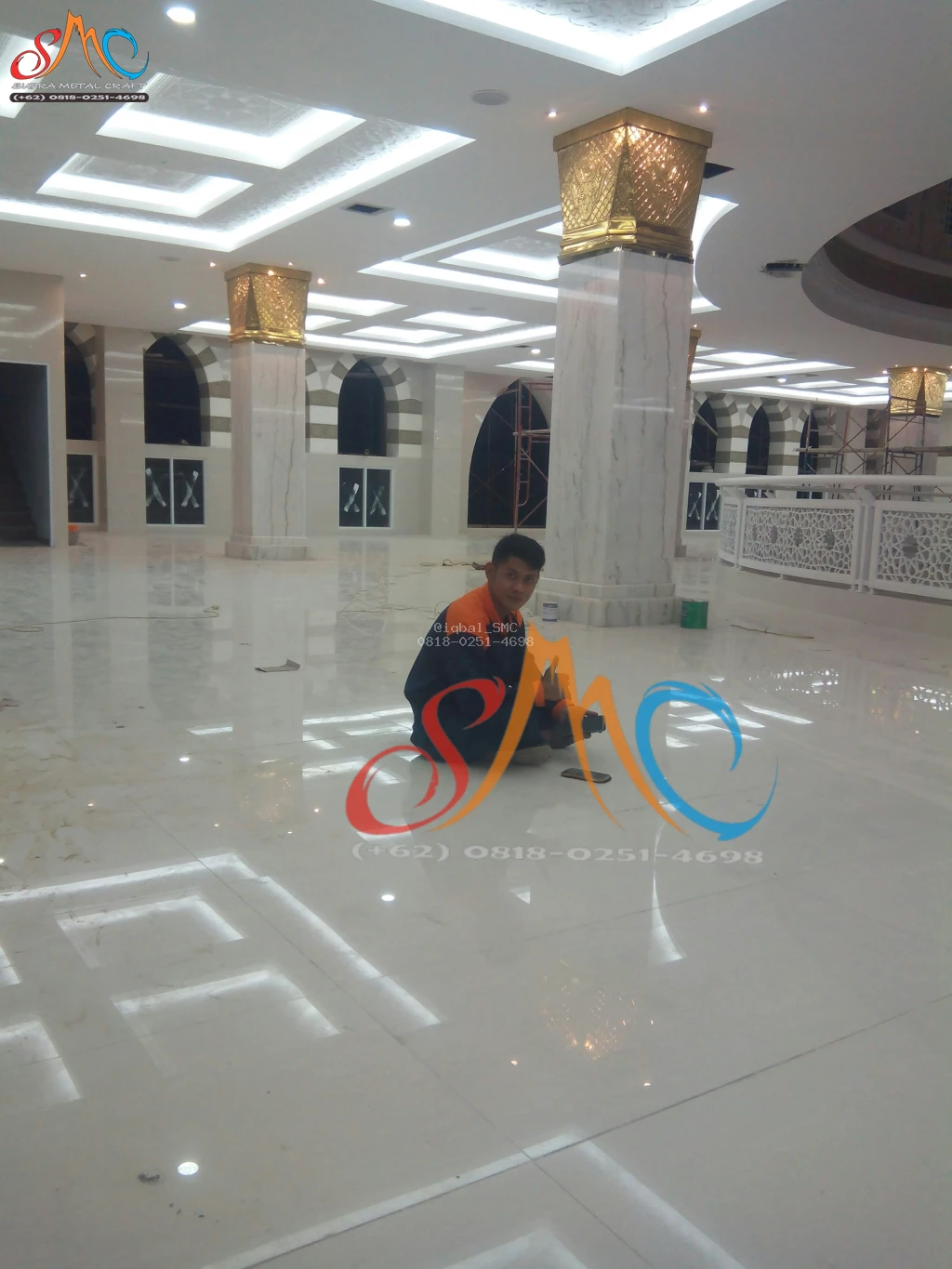 Pengrajin-Tiang-Nabawi-Kuningan:-Bawa-Kemegahan-Madinah-ke-Masjid-Anda-264